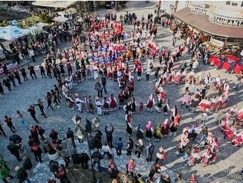 12. Nationalversammlung der Liebhaber bulgarischer Volkstänze „Frühlingstanz“